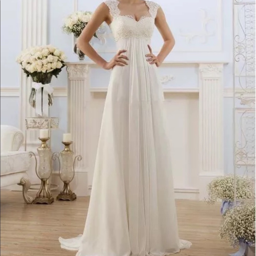 Elegant Lace Detail Wedding Dress